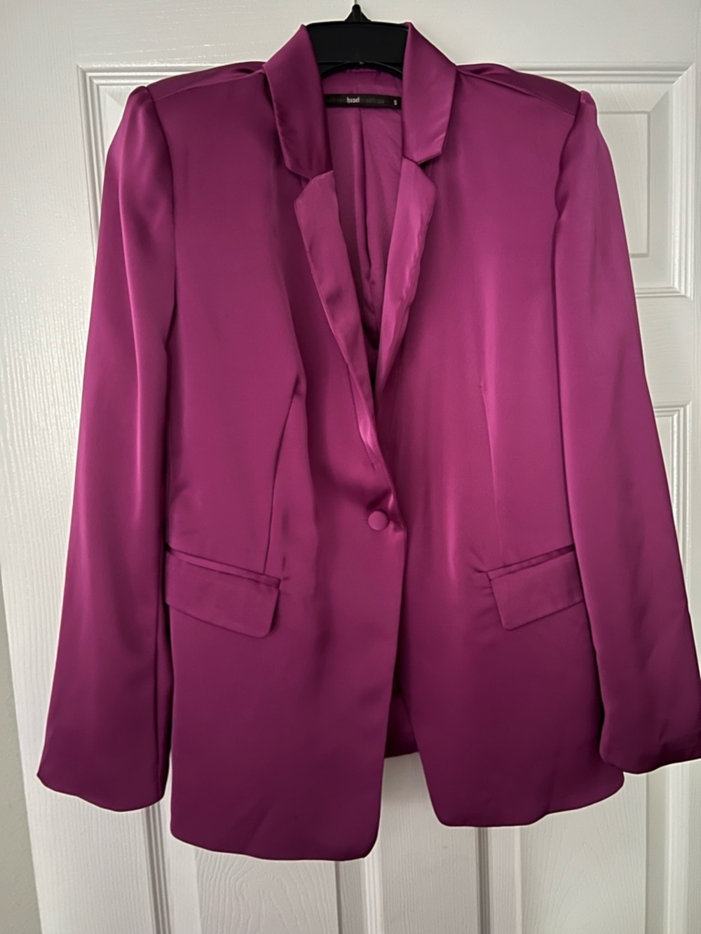 hazel Magenta Satin Single-Button Blazer